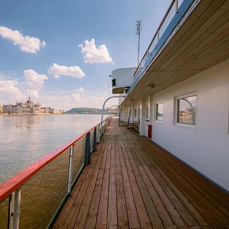 Grand Jules - Boat Hotel บูดาเปสต์ ภายนอก รูปภาพ