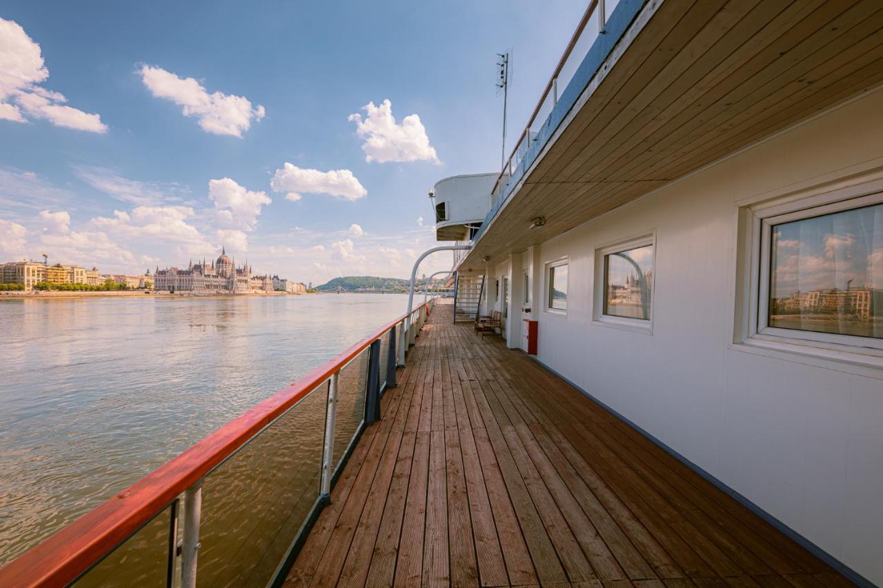 Grand Jules - Boat Hotel บูดาเปสต์ ภายนอก รูปภาพ
