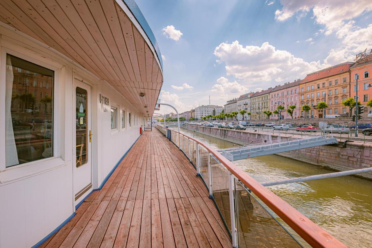 Grand Jules - Boat Hotel บูดาเปสต์ ภายนอก รูปภาพ