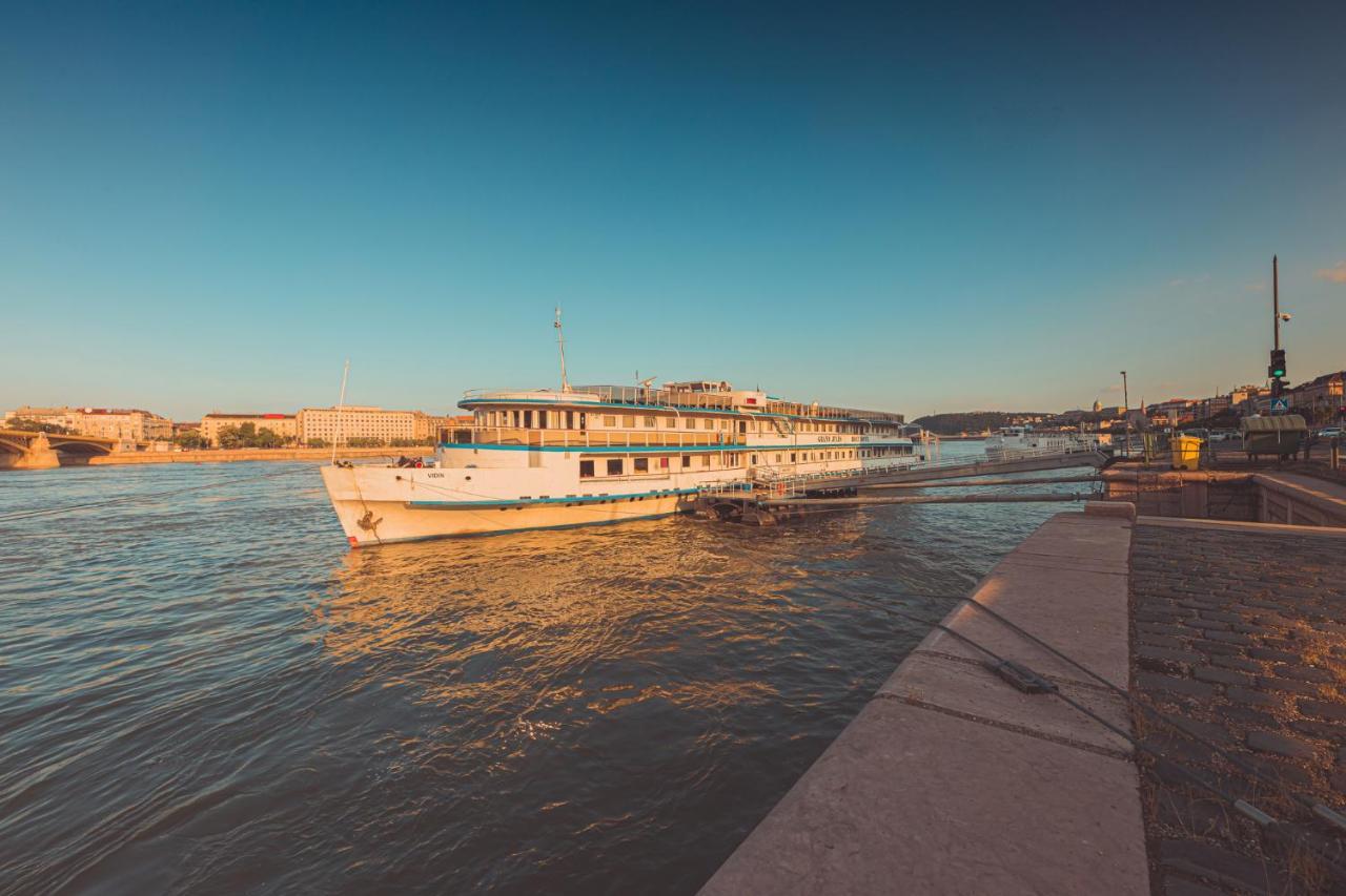 Grand Jules - Boat Hotel บูดาเปสต์ ภายนอก รูปภาพ