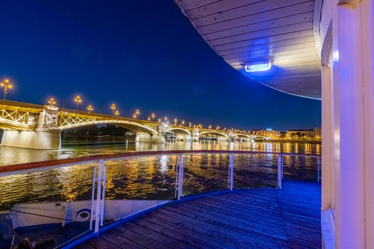 Grand Jules - Boat Hotel บูดาเปสต์ ภายนอก รูปภาพ