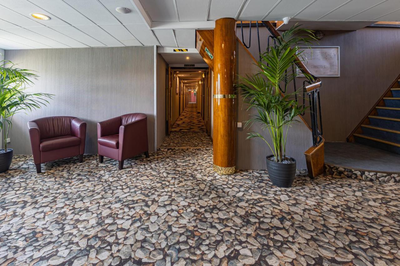 Grand Jules - Boat Hotel บูดาเปสต์ ภายนอก รูปภาพ
