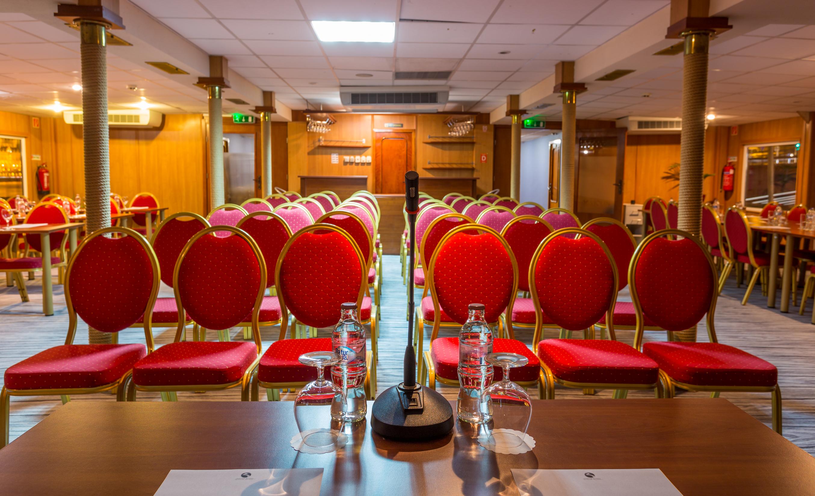 Grand Jules - Boat Hotel บูดาเปสต์ ภายนอก รูปภาพ