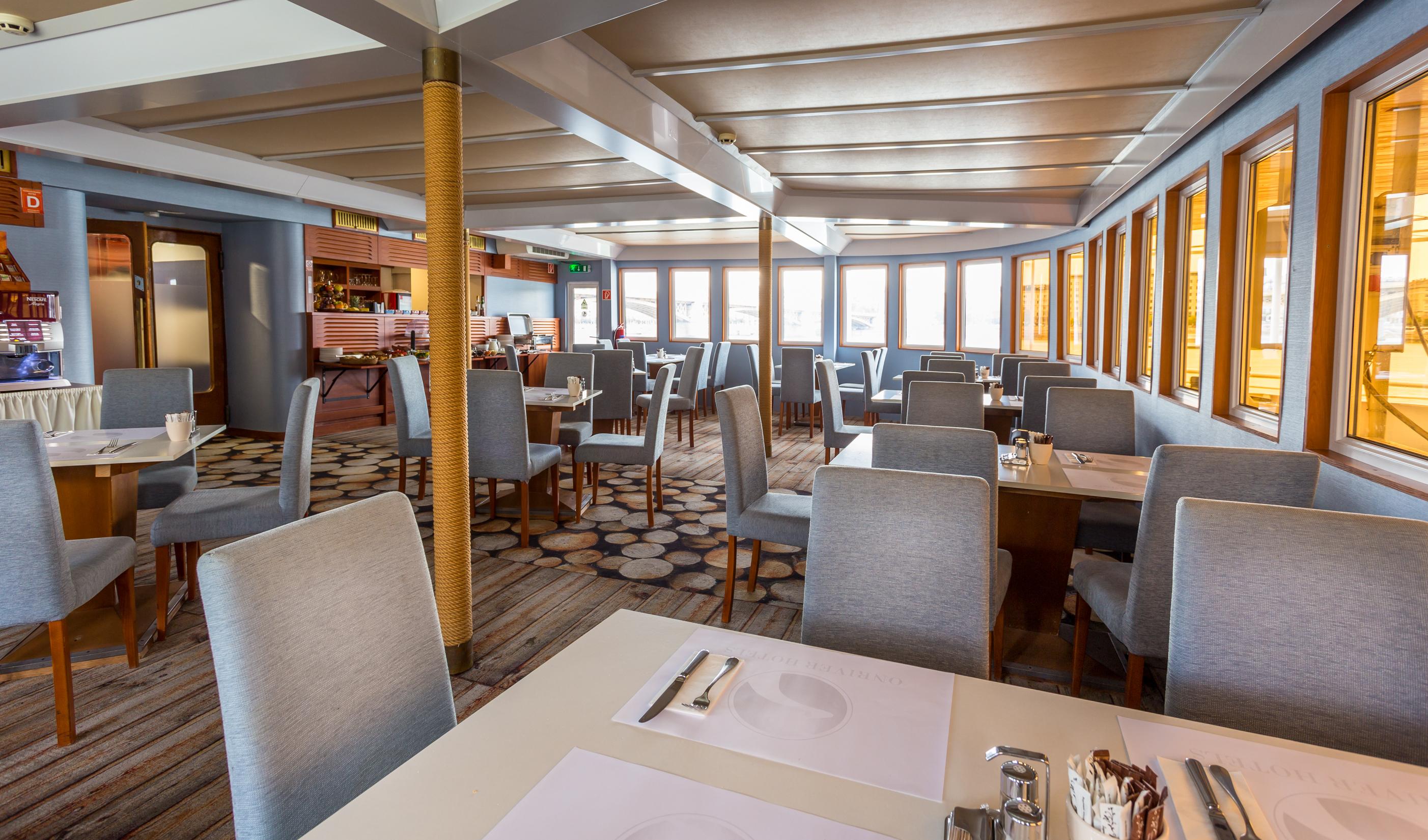 Grand Jules - Boat Hotel บูดาเปสต์ ภายนอก รูปภาพ