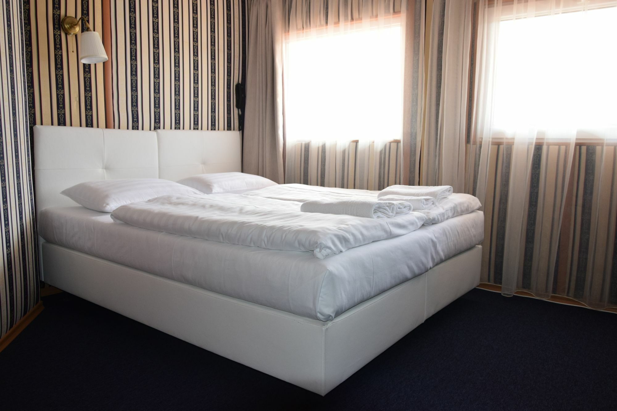 Grand Jules - Boat Hotel บูดาเปสต์ ภายนอก รูปภาพ